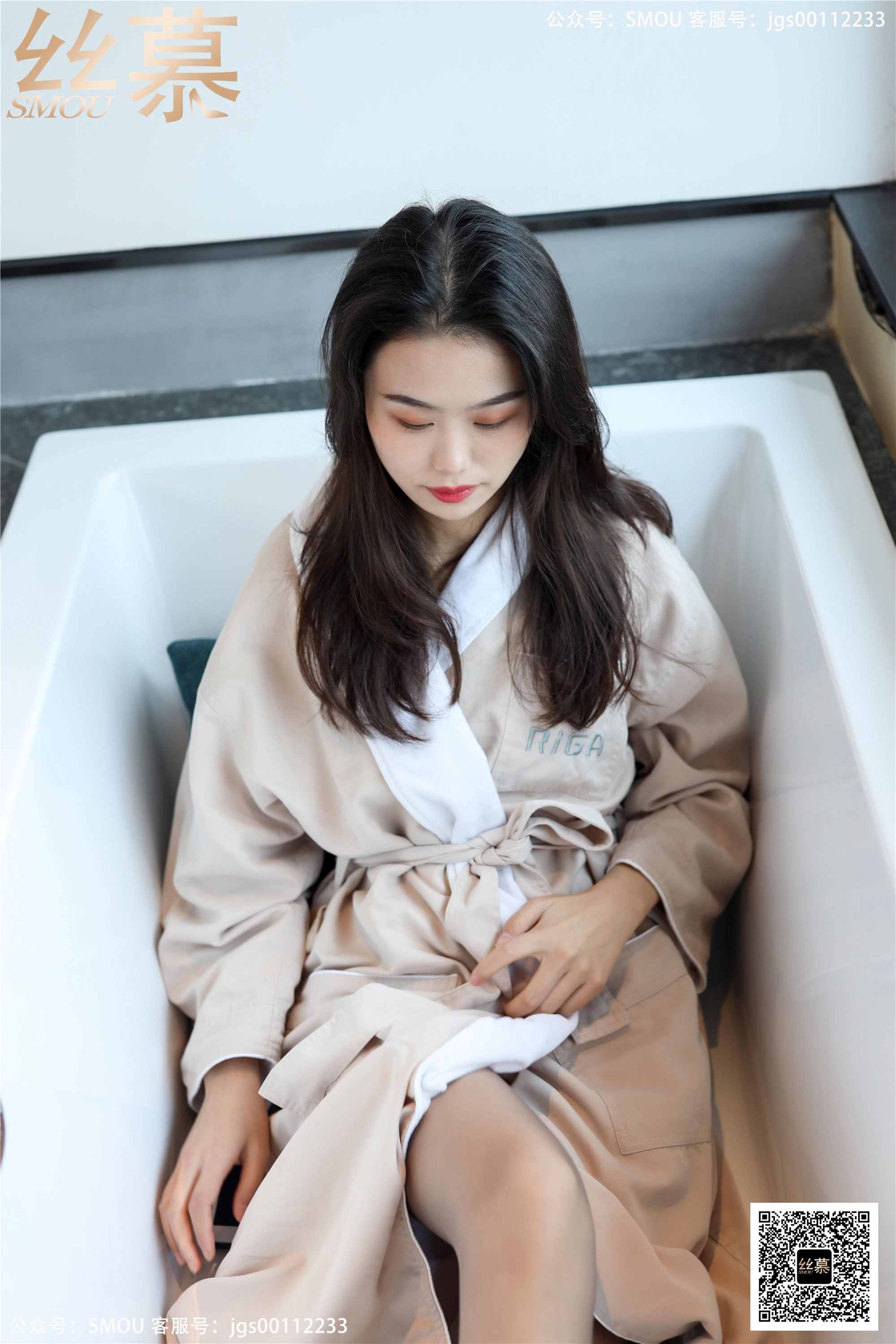 丝慕写真 SM424 天天一元 模特：芝芝《BONAS灰色薄款袜》